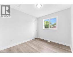 120 JANSEN Avenue - 17