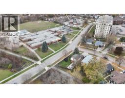 204 COUNTRY HILL Drive - 44