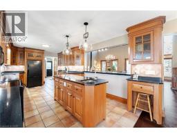 587 HILLCREST Road - 17