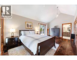 587 HILLCREST Road - 25