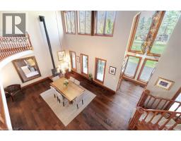 587 HILLCREST Road - 9