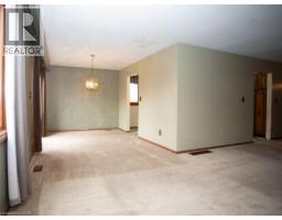 45 LAIRD Street - 12