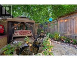 30 CENTRE Street - 28