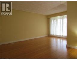 18 FOSTER Crescent - 10