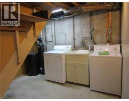 18 FOSTER Crescent - 21