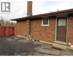 18 FOSTER Crescent - 3