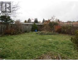 18 FOSTER Crescent - 31