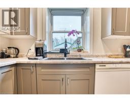 745 MAIN Street W - 21