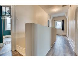 745 MAIN Street W - 33