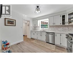 275 TALBOT Street N - 17