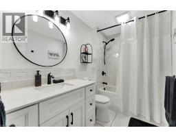 275 TALBOT Street N - 25