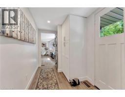 275 TALBOT Street N - 26