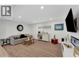 275 TALBOT Street N - 28