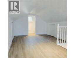 275 TALBOT Street N - 33