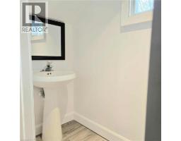 275 TALBOT Street N - 35