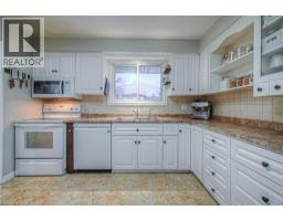 148 STRATHCONA Crescent - 17