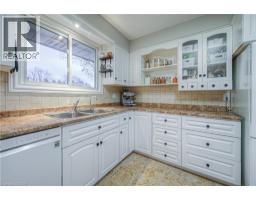 148 STRATHCONA Crescent - 19