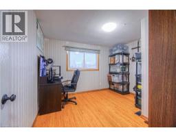 148 STRATHCONA Crescent - 23