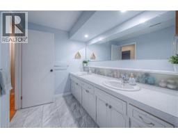 148 STRATHCONA Crescent - 28