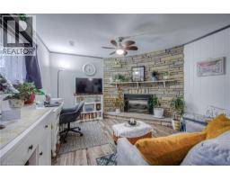 148 STRATHCONA Crescent - 31