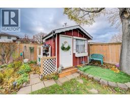 148 STRATHCONA Crescent - 40