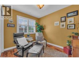 35 HIGHLAND Boulevard - 23