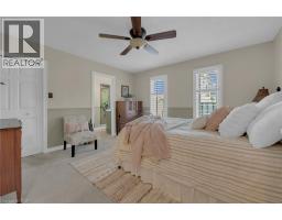 35 HIGHLAND Boulevard - 25