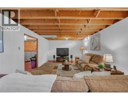 35 HIGHLAND Boulevard - 32