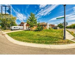 35 HIGHLAND Boulevard - 44