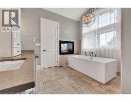 585 REGAL Place - 21