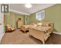 585 REGAL Place - 28