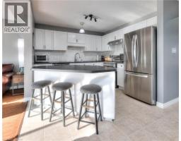 462 MOWAT Street E - 11