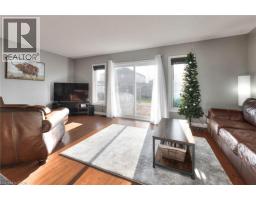 462 MOWAT Street E - 12