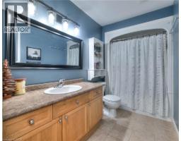 462 MOWAT Street E - 17