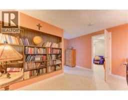 215 LANCASTER Street W - 16