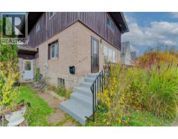 215 LANCASTER Street W - 4