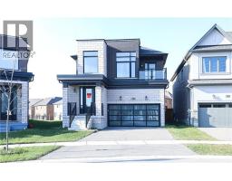 125 SILVERWOOD Crescent - 1