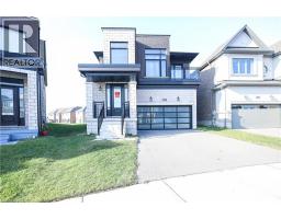 125 SILVERWOOD Crescent - 2
