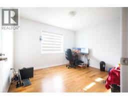 125 SILVERWOOD Crescent - 23