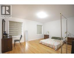 125 SILVERWOOD Crescent - 25