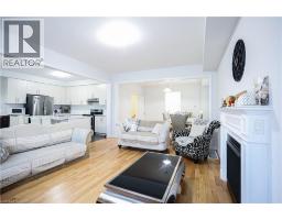 125 SILVERWOOD Crescent - 8