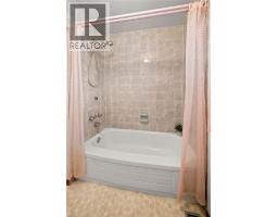 327 CONSERVATION Drive - 21