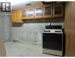 18 FOSTER Crescent - 29