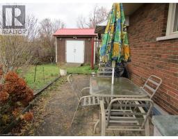 18 FOSTER Crescent - 32