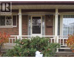 18 FOSTER Crescent - 4