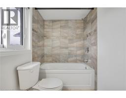 32 LILYWOOD Drive - 18