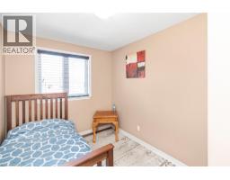 91 THORBURN Street S - 29