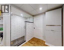 19 DOUGLAS Road - 32