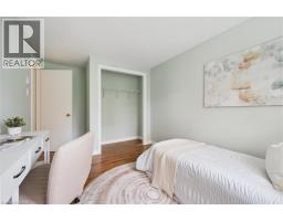 100 BLUEVALE Street N UnitNo. 29 - 33