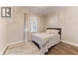 52 EDGEHILL Drive - 24